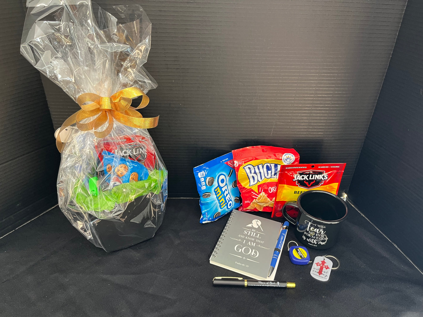 Men’s Gift Basket – White Lilies N Paradise, Kokomo IN