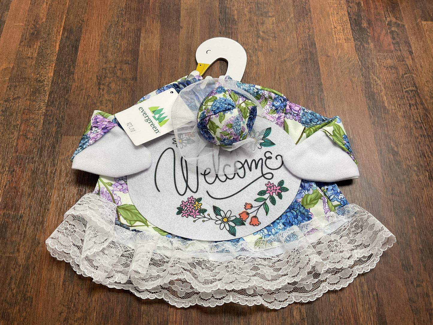 Hydrangea Happiness Goose Outfit – White Lilies N Paradise, Kokomo IN