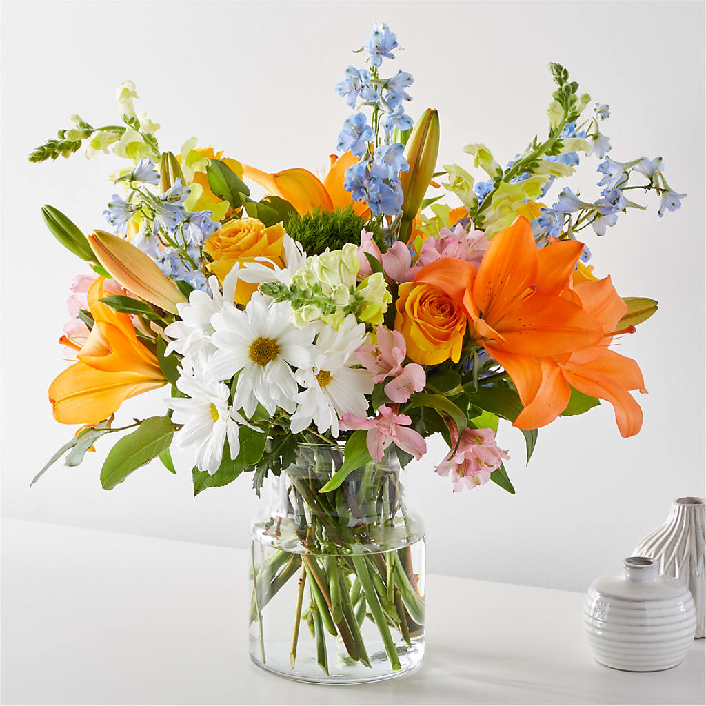 Sun Salutation Bouquet – White Lilies N Paradise, Kokomo IN