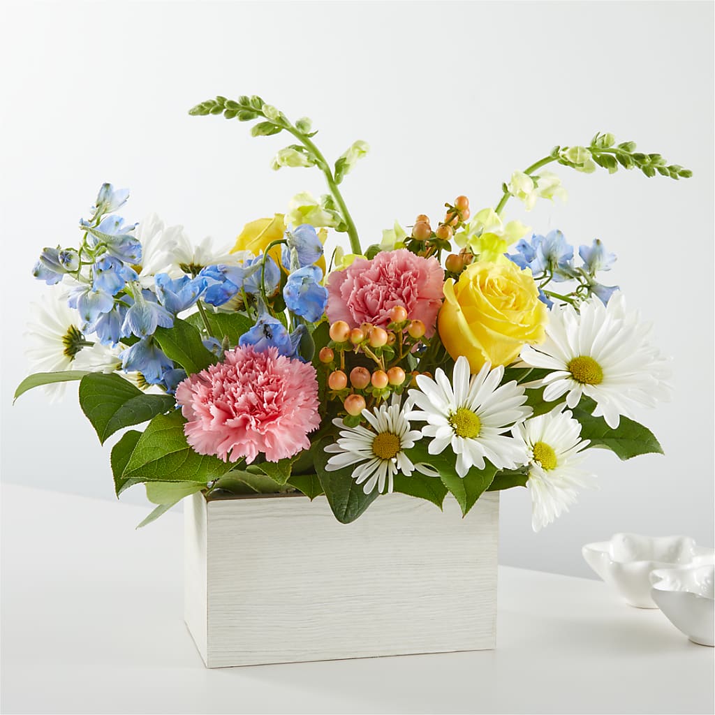 Sun Salutation Box Bouquet – White Lilies N Paradise, Kokomo IN