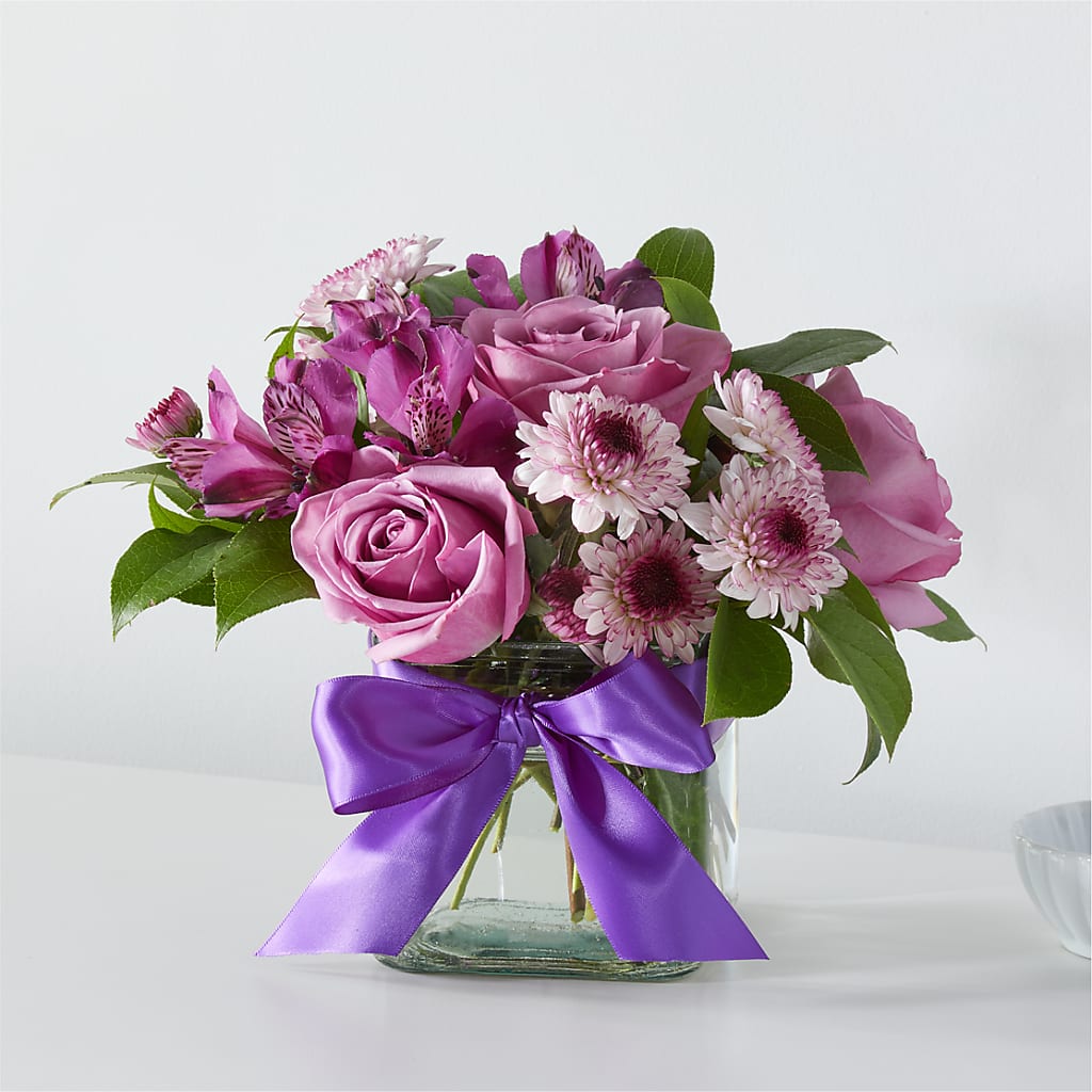 Sugarplum Bouquet – White Lilies N Paradise, Kokomo IN