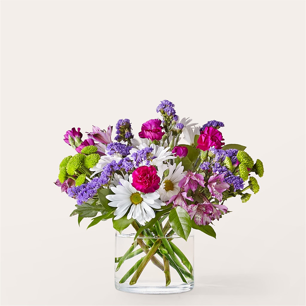 Wild Berry Bouquet – White Lilies N Paradise, Kokomo IN