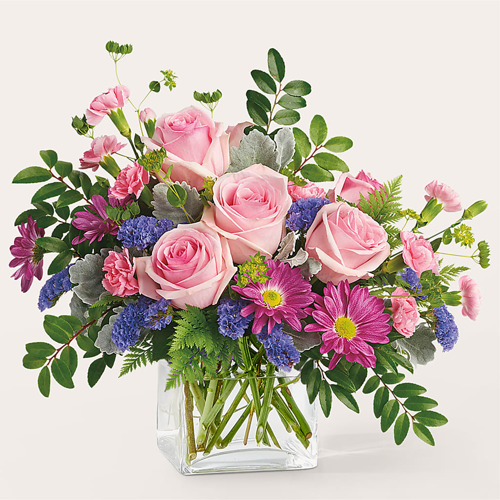 Starlet Bouquet – White Lilies N Paradise, Kokomo IN