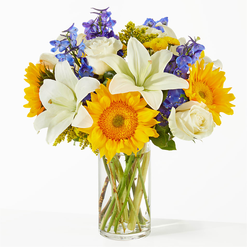 Stargazing Bouquet – White Lilies N Paradise, Kokomo IN