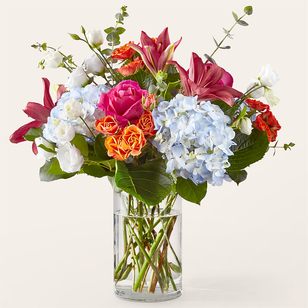 Awestruck Luxury Bouquet – White Lilies N Paradise, Kokomo IN
