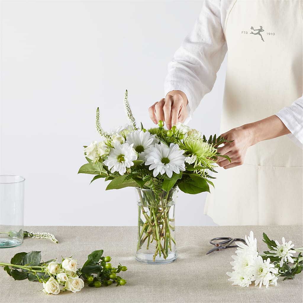 Irish Garden - A Florist Original –  White Lilies N Paradise, Kokomo IN