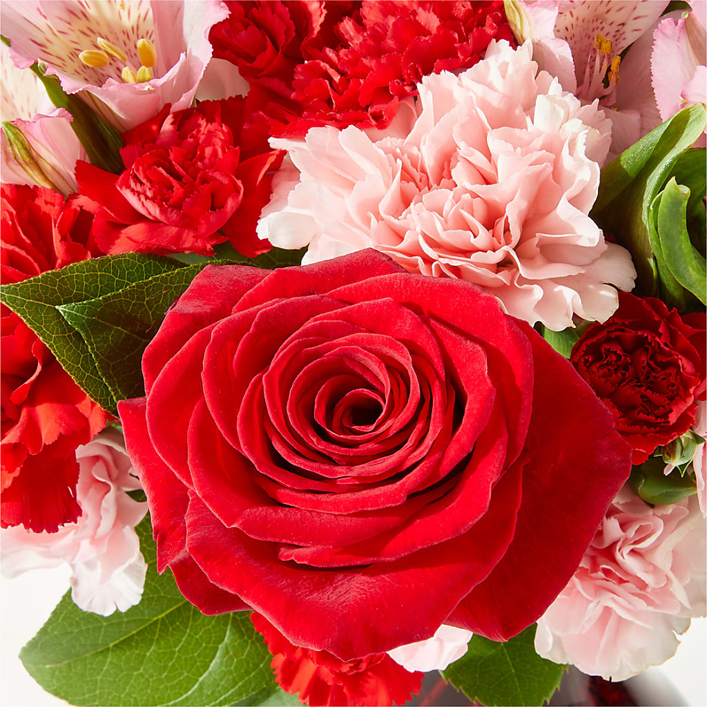 Candy Kisses Bouquet –  White Lilies N Paradise, Kokomo IN